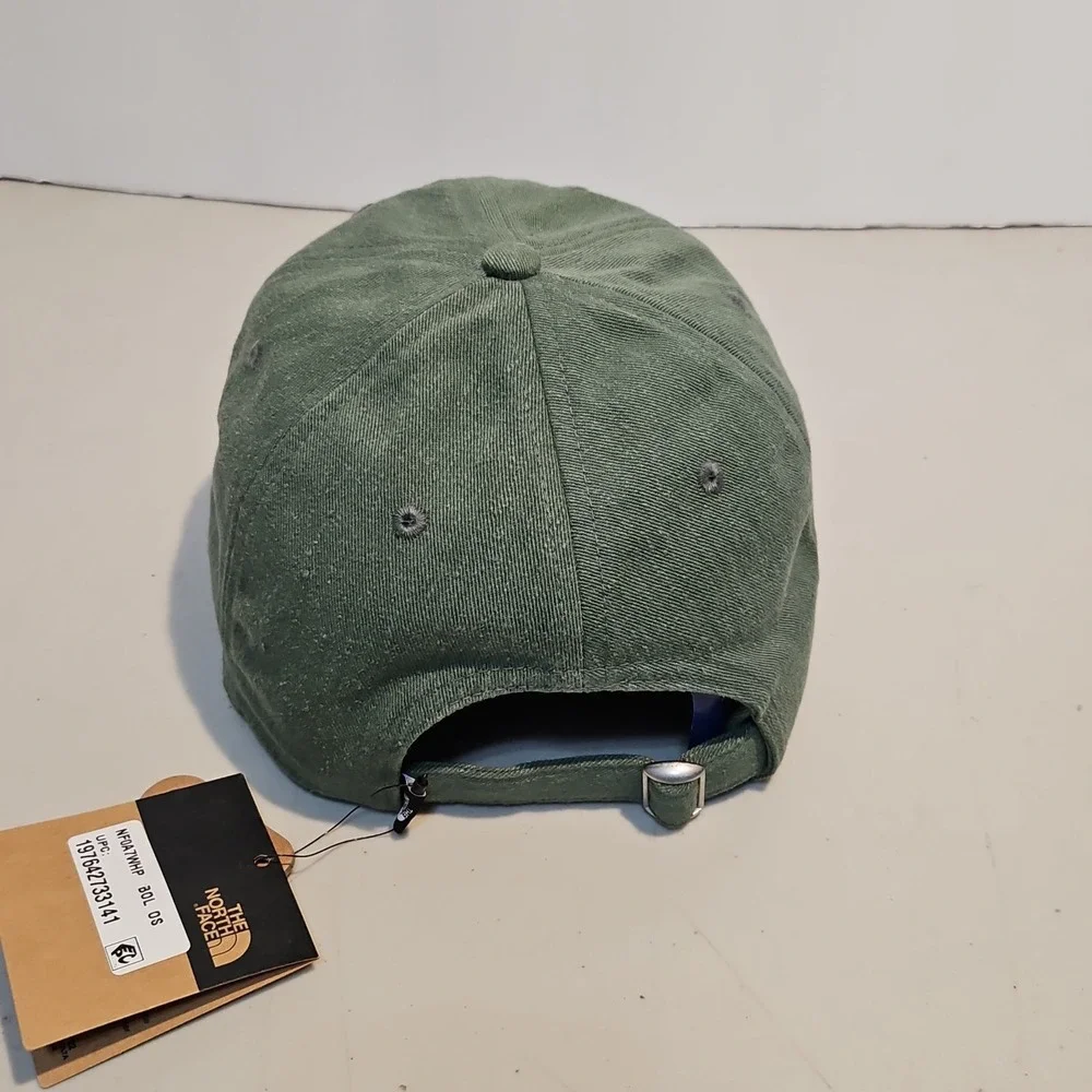 The North Face Classic Fit Roomy Norm Hat Ducky Green Wash One Size Adjustable